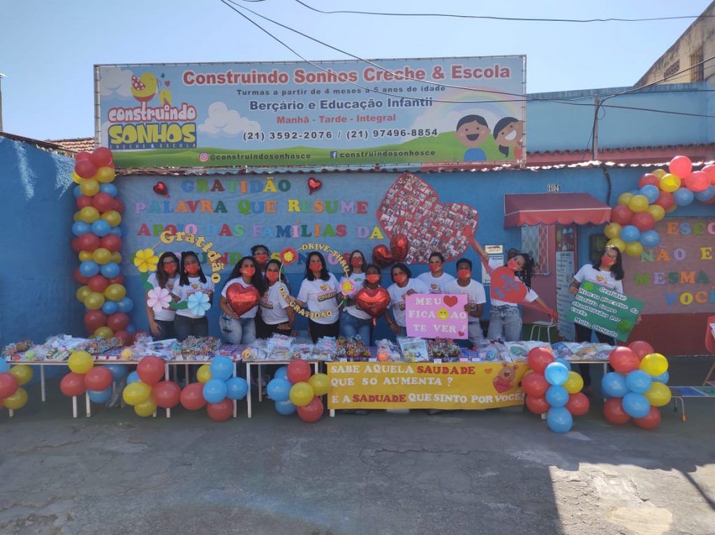 Creche e Escola Construindo Sonhos realiza Drive Thru da Gratidão ...